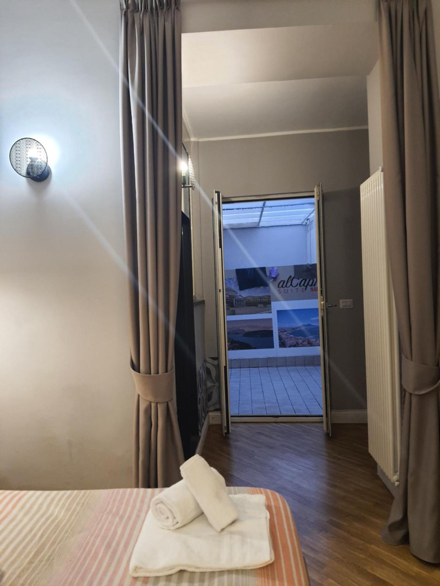 Alcapri Suite Napoli Centro Bagian luar foto